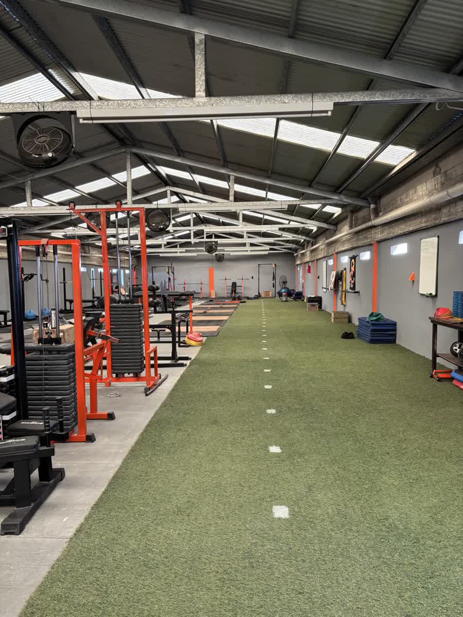 Interior del gimnasio BumperFit en Wilde
